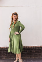 Load image into Gallery viewer, Silky Pleated Ruched Dress