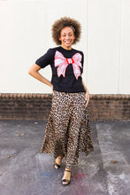 Load image into Gallery viewer, Black Bow Sweater