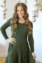 Load image into Gallery viewer, Silky Pleated Ruched Dress