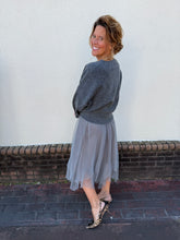 Load image into Gallery viewer, Oscar Grey Bow Sweater