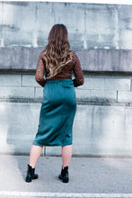 Load image into Gallery viewer, Leopard Mock Neck Fitted Knit Top