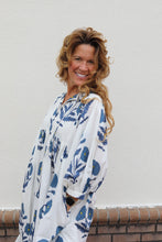 Load image into Gallery viewer, Kathryn Maxi Dress

