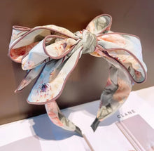 Load image into Gallery viewer, Bow Headband
