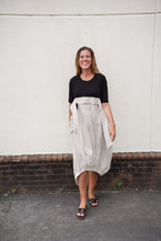 Load image into Gallery viewer, Dee Linen Bubble Dress
