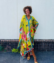 Load image into Gallery viewer, French Riviera Chartreuse Silk Set
