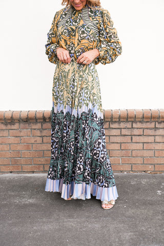 Sharvi Pleated Set