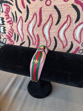 Load image into Gallery viewer, Bee Knot Headband
