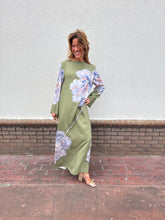 Load image into Gallery viewer, Flower Caftan Maxi Dress
