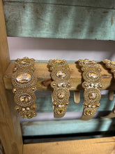 Load image into Gallery viewer, Glitzy Jewel Headband
