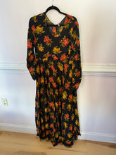 Load image into Gallery viewer, TLSM Dresses L
