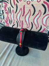 Load image into Gallery viewer, Bee Knot Headband
