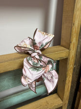 Load image into Gallery viewer, Bow Headband
