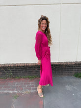 Load image into Gallery viewer, Sample Pleated Dresses
