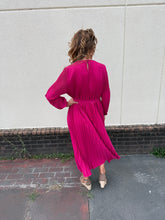 Load image into Gallery viewer, Sample Pleated Dresses

