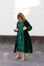 Load image into Gallery viewer, Green Velvet Duster Jacket

