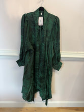 Load image into Gallery viewer, Vivienne Swing Dress
