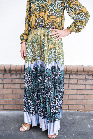 Sharvi Pleated Set