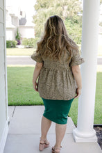 Load image into Gallery viewer, Leopard Peplum Short Ruffle Sleeve Blouse
