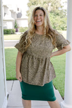 Load image into Gallery viewer, Leopard Peplum Short Ruffle Sleeve Blouse
