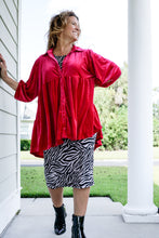 Load image into Gallery viewer, “Vanessa” Velvet Tunic
