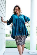 Load image into Gallery viewer, “Vanessa” Velvet Tunic
